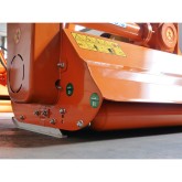 Decespugliatore a martello per trattore Deleks  LINCE-SP120