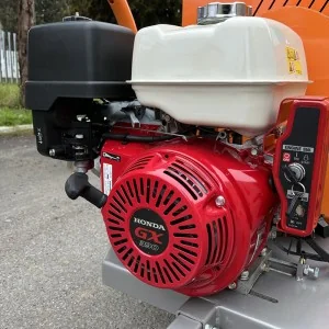 Branch shredder Deleks DK-900 13hp Honda engine