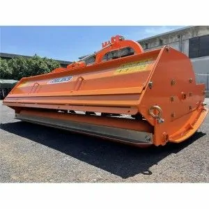 Traktor-Schlegelmulcher Deleks TIGRE-180 50-90PS