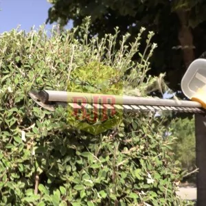 Electric hedge trimmer Garland cutting