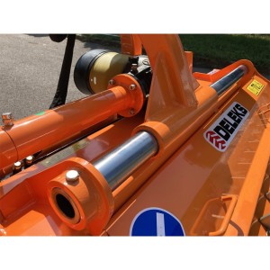 Frantoio a martelli per trattore Deleks TORO-220