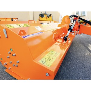 Seitlicher Schlegelmulcher für Traktor Deleks ALCE-200