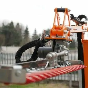 Hydraulic hedge trimmer arm for tractor Deleks AIRONE-130-TR 20-60HP