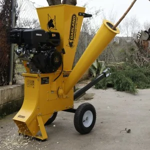 Petrol wood chipper Garland Chipper 1190 TQG-V19 demonstration