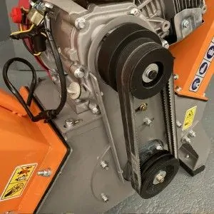 Chipper Deleks DK-500 Briggs and Stratton engine