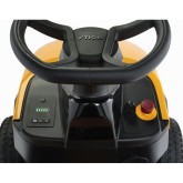 Trattore comandi del tosaerba a batteria Stiga Estate 384e