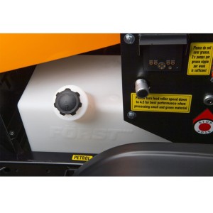 Holzhäcksler Forst ST6D mit Anhänger 150 mm