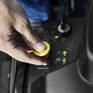 Trattore comandi del tosaerba Alpina AT3 98 A