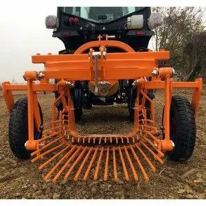 Potato harvester for tractor Deleks DPT-120 12-35