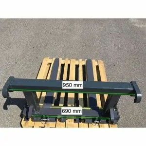 Pallet loader for tractor Deleks D-700-E