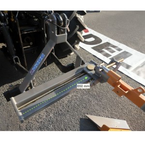 Плуг для трактора Deleks DP-35 з регулюванням кута