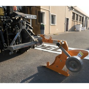 Plow for Tractor Deleks DP-35 with angle adjustment