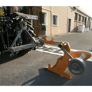 Plow for Tractor Deleks DP-35 with angle adjustment