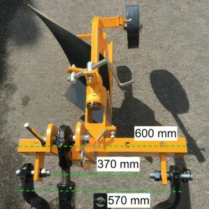 Arado monosurco para Tractor pequeño Deleks DP-18 295 mm