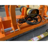Reversible Hammermühle für Traktor DELEKS GRIZZLY