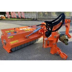 DELEKS DRAGON Tractor Hammermill Crusher