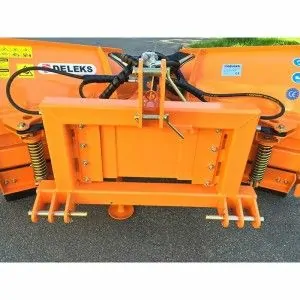 Snow plow for tractor Deleks LNV-180-C 25-60HP