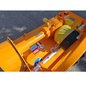 Umkehrbare Schlegelmulcher für Traktor DELEKS LINCIONE-SP-REV