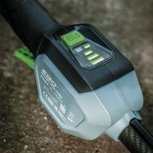 Zweischneidige Akku-Heckenschere Ego Power HTX5300-P 53 cm