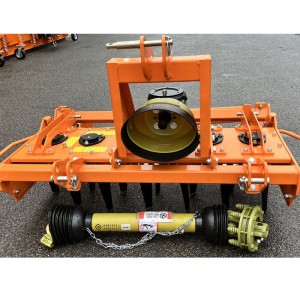 Rotationsgrubber mit Rohrwalze für Traktoren DELEKS KR