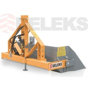 Hydraulic rear loader for DELEKS PRI-H tractor