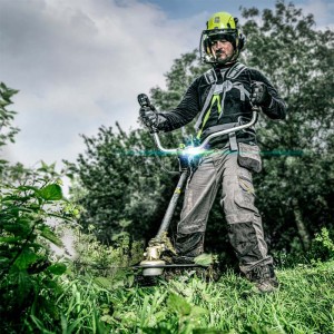 Professional battery-powered brushcutter Ego Power BCX4500 45 cm