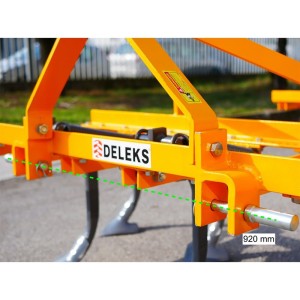 Kultivator mit 7 Zinken für Traktor DELEKS DE-165-7 30 - 50 PS