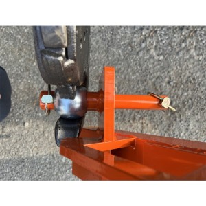 Caricatore di balle con forca per trattore DELEKS DK-8