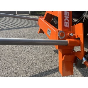 Chargeur de balles avec fourches pour tracteur DELEKS DK-8