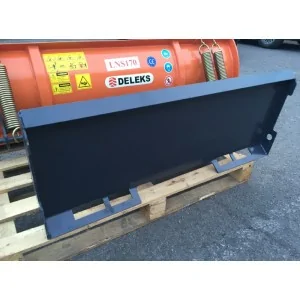 Light snow plow for DELEKS LNS-M loaders