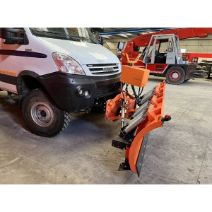 Lame chasse-neige frontale pour fourgons DELEKS LN-J