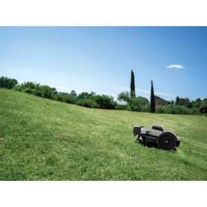 Battery-powered lawn mower robot Ambrogio 4.0 Elite RTK