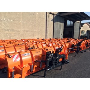 Snow plow for DELEKS SSH-MERLO handlers