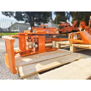 Forestry head for DELEKS CF10R mini-excavator