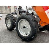 Il motore Briggs e Stratton DELEKS MD-400-BS ha alimentato un carrello elevatore a forca