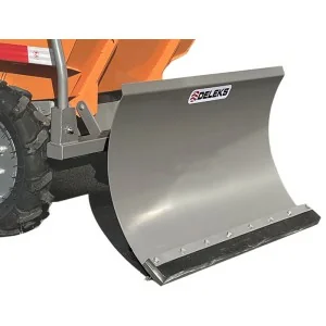 Snow plow for forklift with MD-400 engine