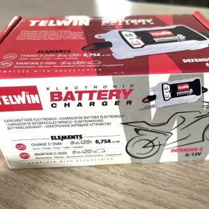 DELEKS smart battery charger