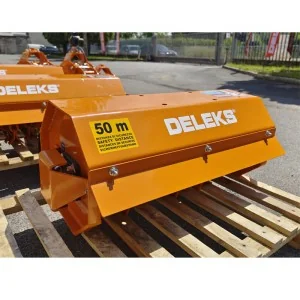 Tête de débroussaillage 60cm lames, pour mini excavateur DELEKS