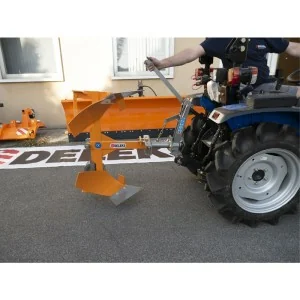 Charrue réversible DRP-25 pour petit tracteur DELEKS