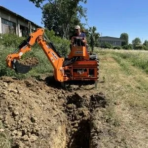 Rétrocaveuse pour tracteur Deleks DRS-2000T