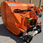 DELEKS PANDA 90 cm, trituratore a lame con raccoglitore d'erba