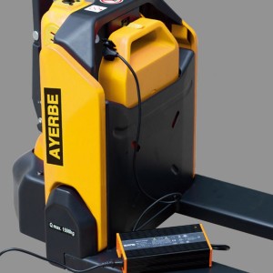 Short fork electric pallet truck Ayerbe ELEQTRA