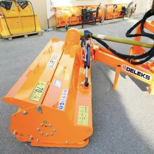 DELEKS ALCE 160 600 kg broyeur latéral pour tracteurs