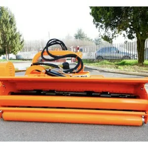 DELEKS ALCE 160 600 kg broyeur latéral pour tracteurs