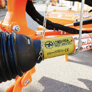 Seitlicher Schlegelmulcher für Traktor DELEKS ALCE 160 600 kg