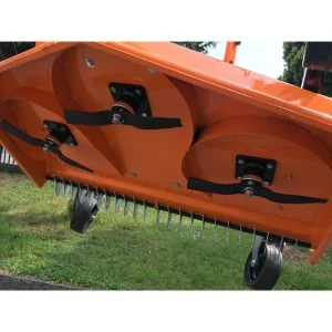 Cortacésped para tractor DELEKS DM 120 140 kg