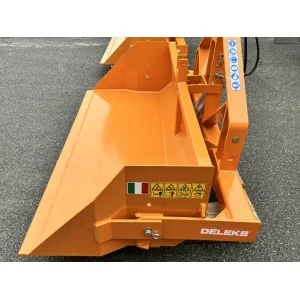 Rear hydraulic PTO shovel Deleks BUCKET-160H 700 Kg