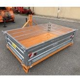 Deleks Balde de trator T-1800 com dispositivo basculante