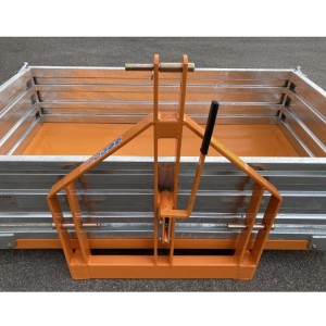 Godet pour tracteur Deleks T-1800 avec basculante