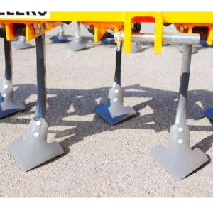 Coltivatore a 7 bracci con presa di forza Deleks DE-165-7-V 30 - 50 CV